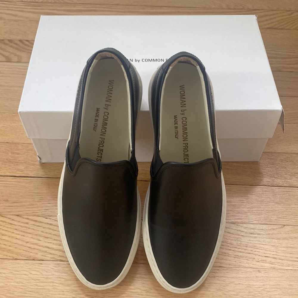 Common Projects slip in in black leather sz 37